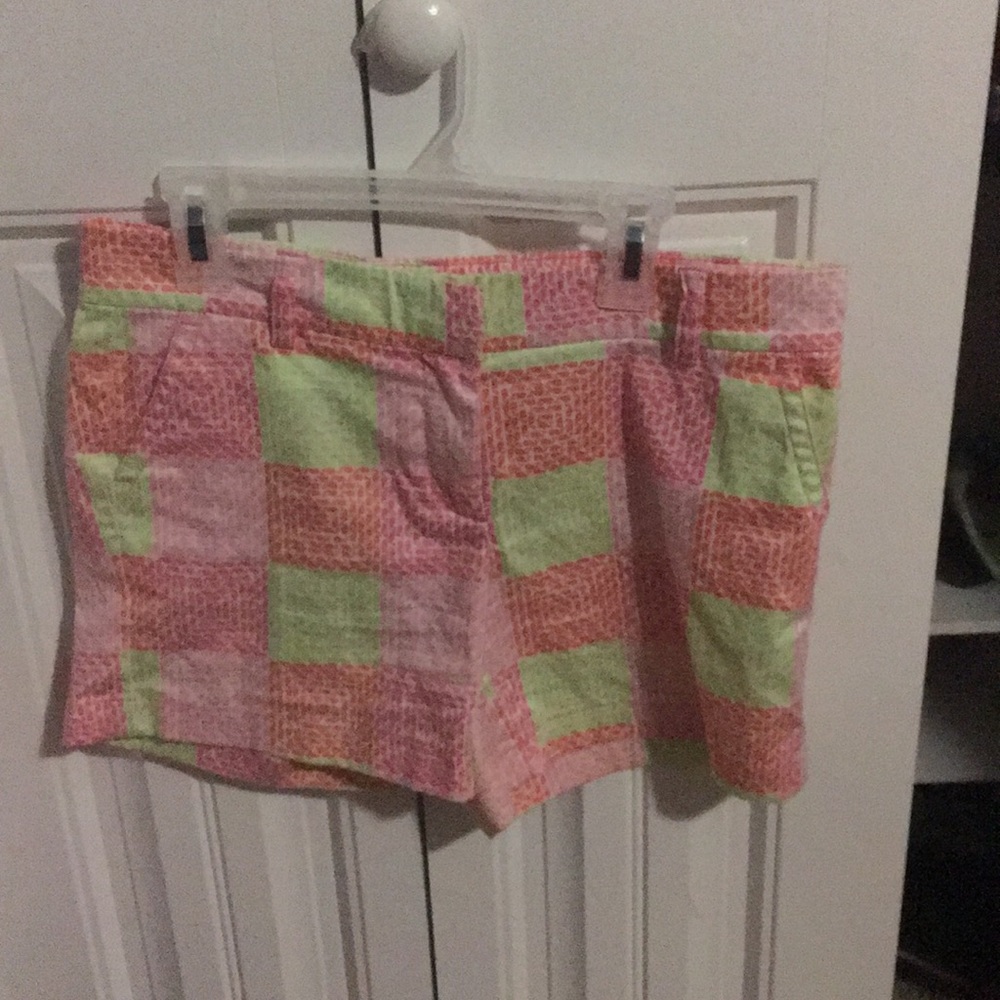 Printed vineyard vines shorts